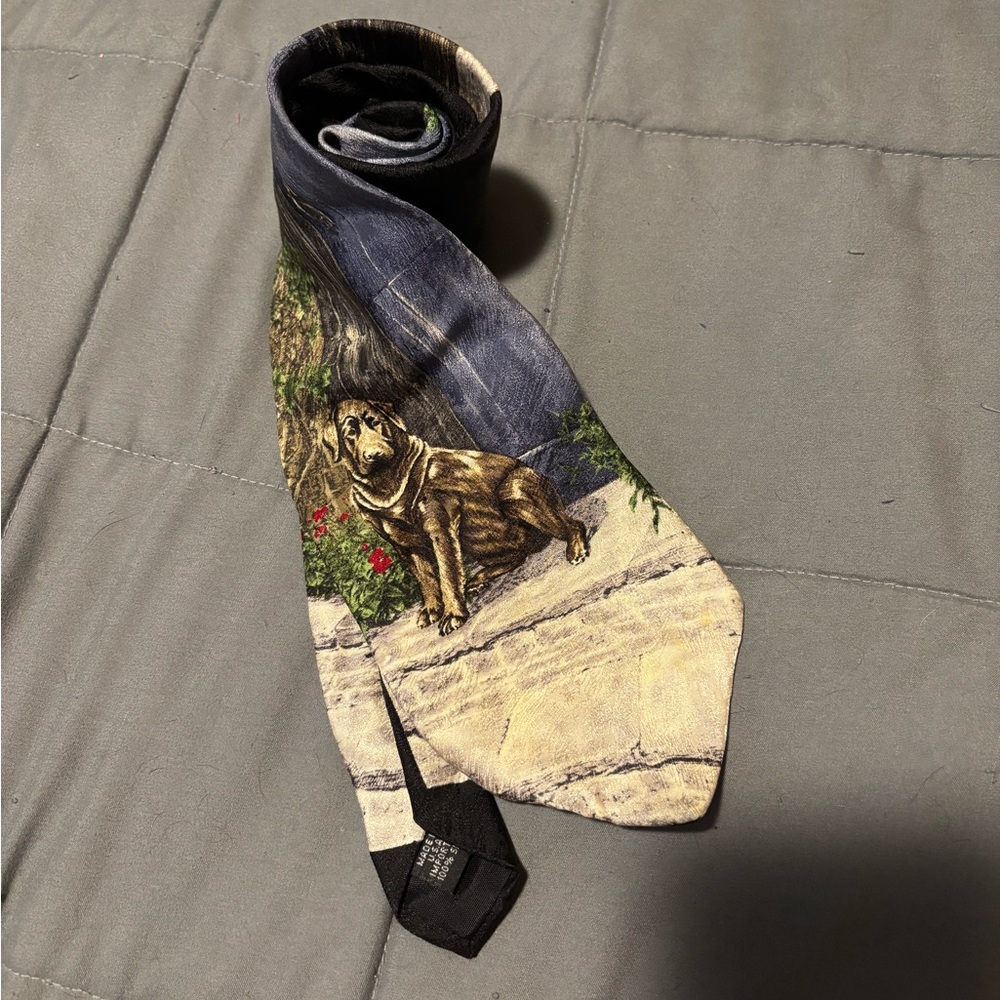 ENDANGERED SPECIES Vintage “The Sentry” 100% Silk Men’s Labrador Tie - Picture 3 of 6